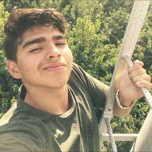 Meet your Posher, Fidel